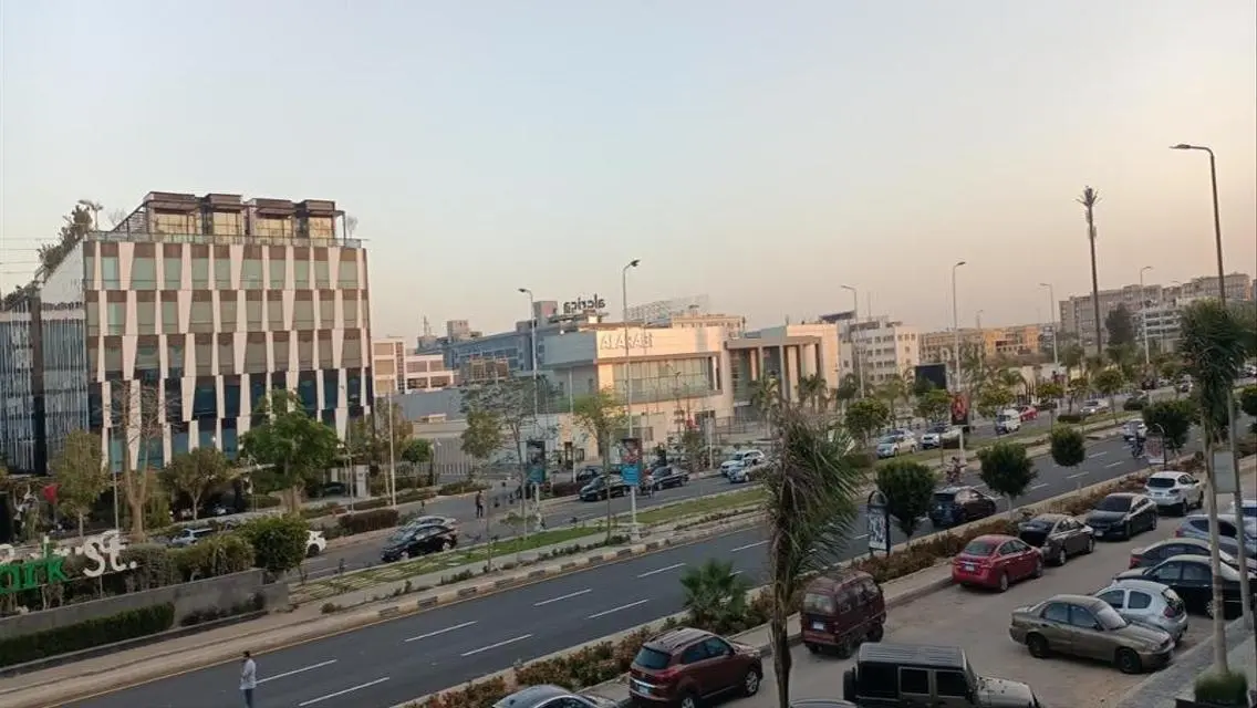 شقة فاخرة للبيع بمساحة واسعة