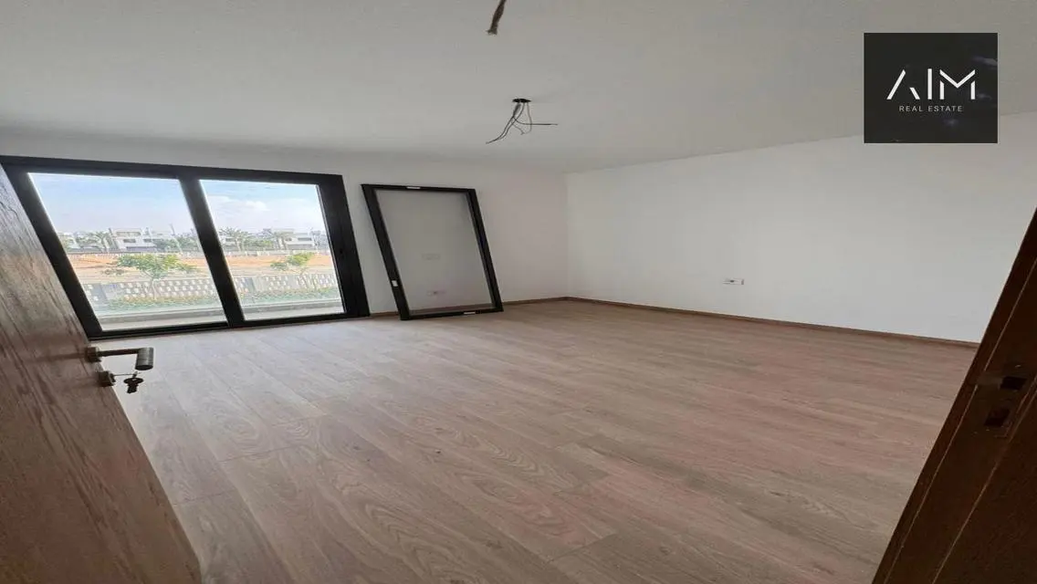 Luxurious Villa for Sale with Spacious Layout