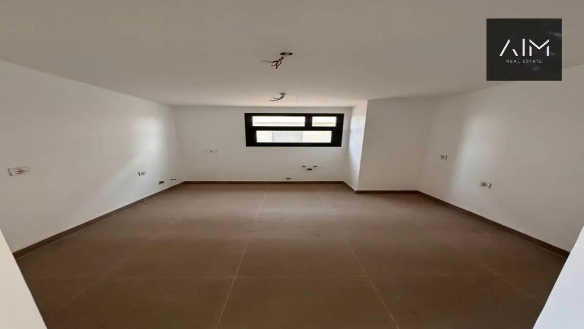 Luxurious Villa for Sale with Spacious Layout