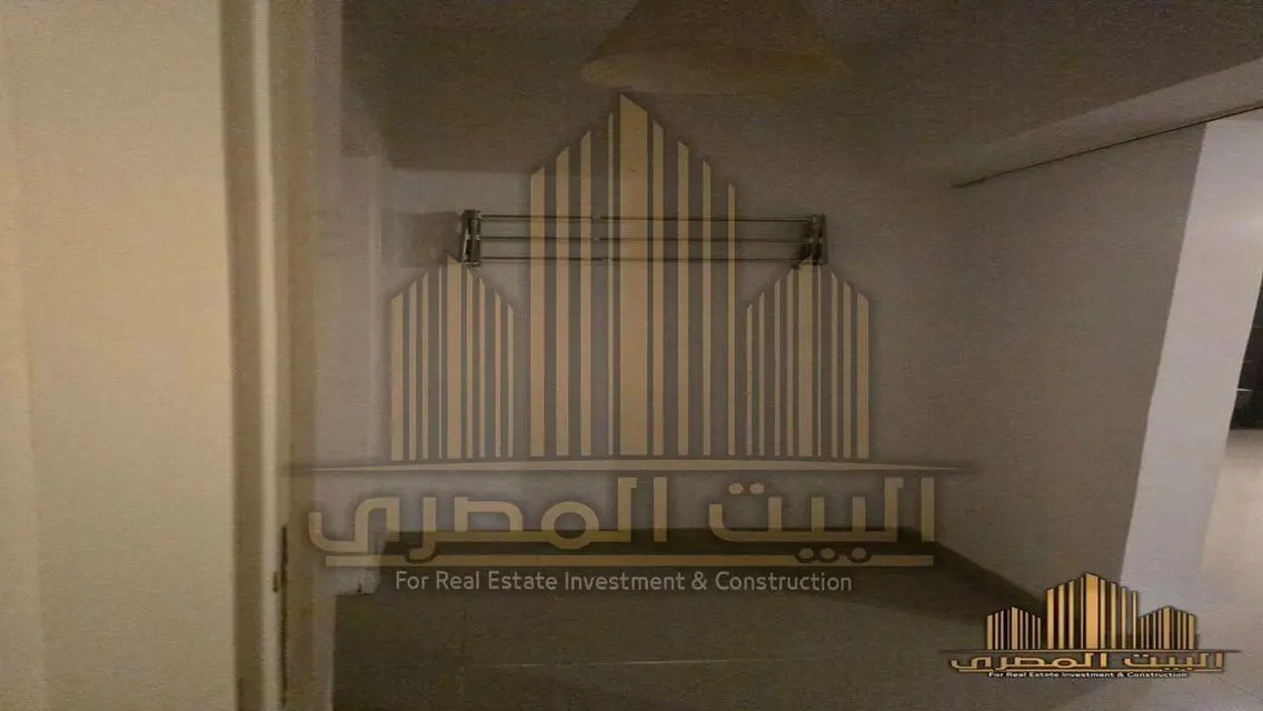 شقة فاخرة للبيع في موقع مميز