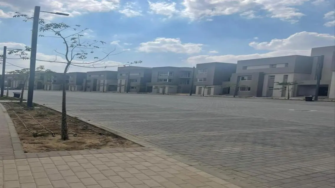 فيلا فاخرة بمساحة 2822 متر مربع