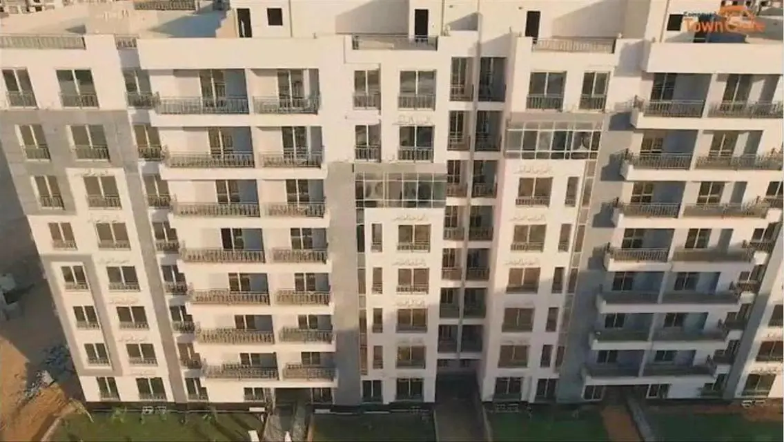 Luxury Villa with Diverse Amenities in a Prime Location
