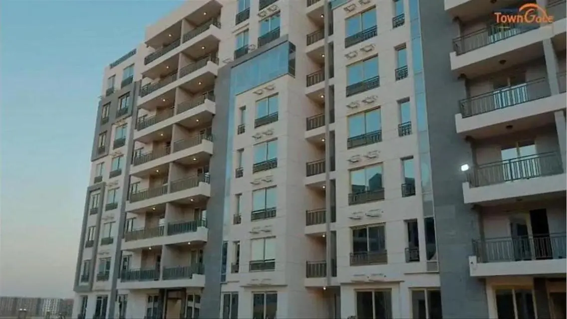 Luxury Villa with Diverse Amenities in a Prime Location