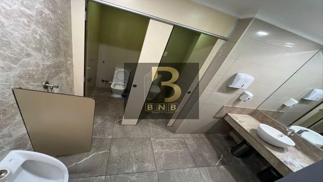 Luxury Apartment of 800 sqm with Covered Parking and Meeting Room
