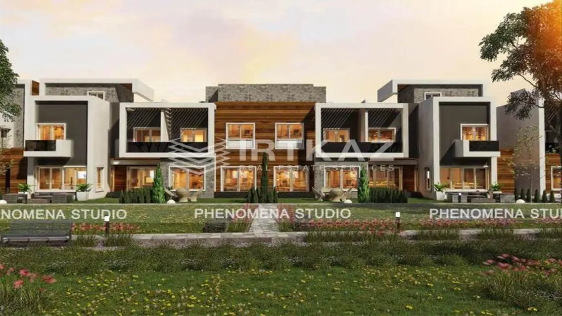 Luxury Apartment with Stunning Lake View