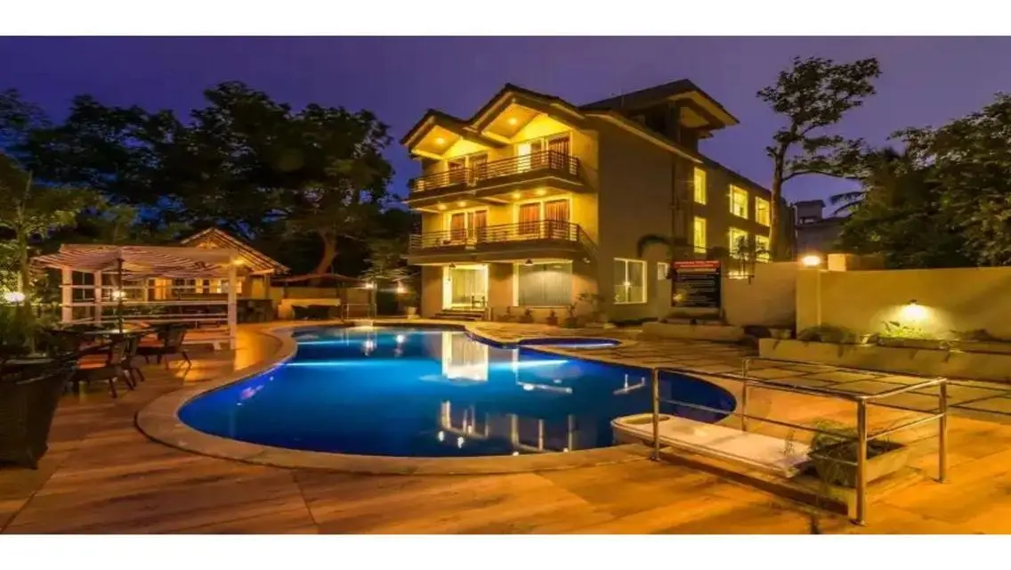 Luxurious Villa with Private Pool and Garden in a Quiet Area