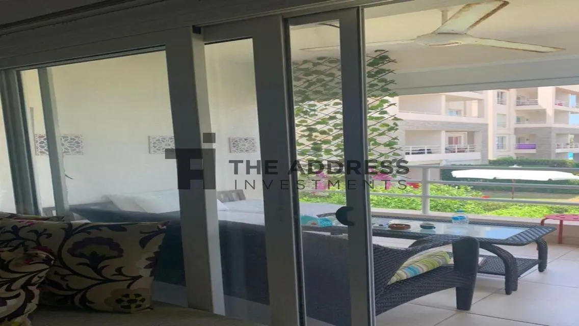 Luxury Villa for Sale with Spacious Design and Private Garden