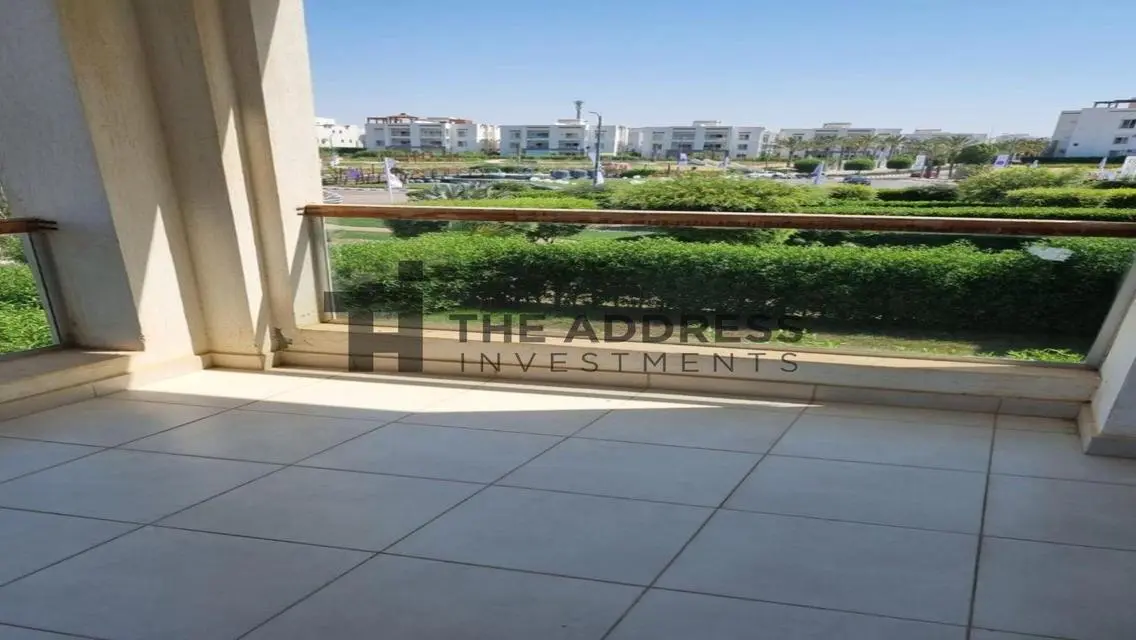 Luxury Villa for Sale with Spacious Design and Private Garden