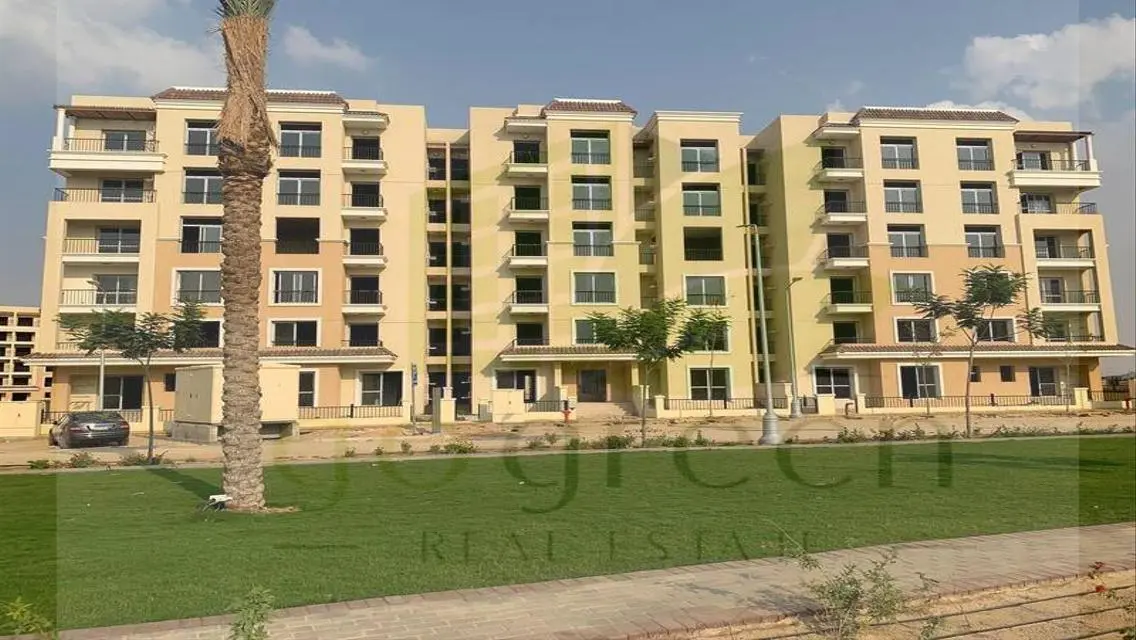 Luxury Apartment Overlooking Lakes with Premium Amenities