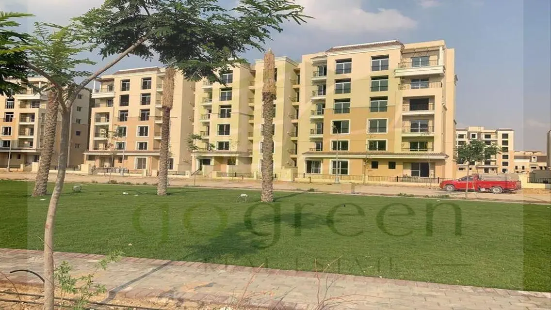 Luxury Apartment Overlooking Lakes with Premium Amenities