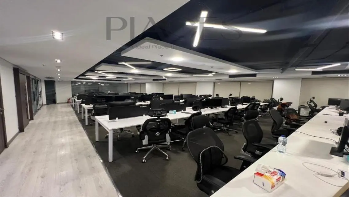 550 Sqm Modern Office Space