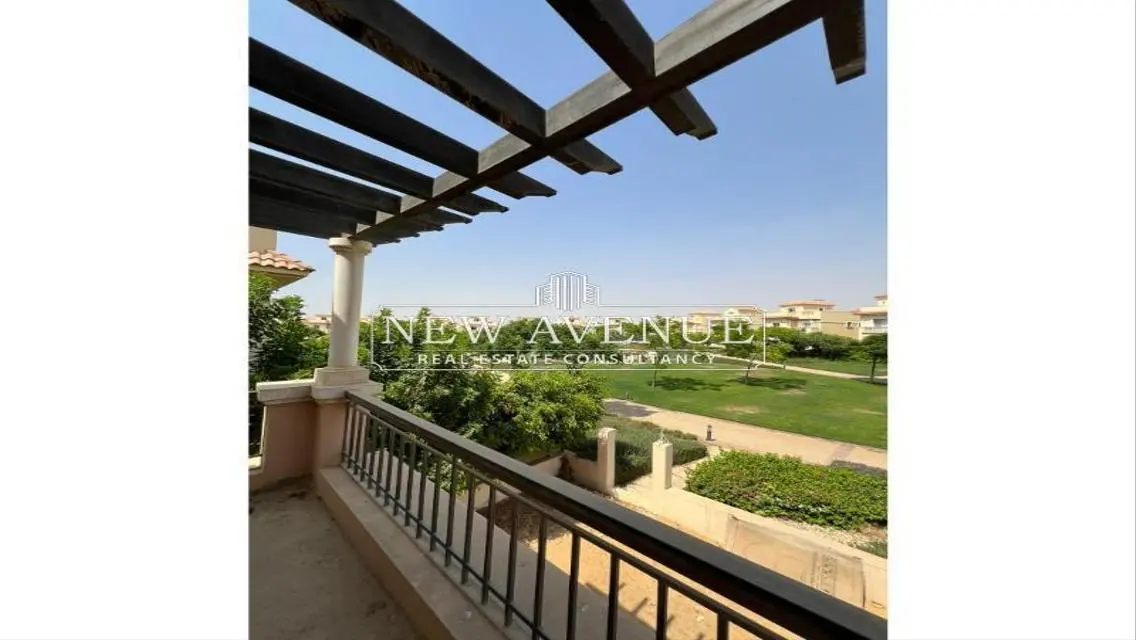 Luxury Villa for Sale - 582 Sq M