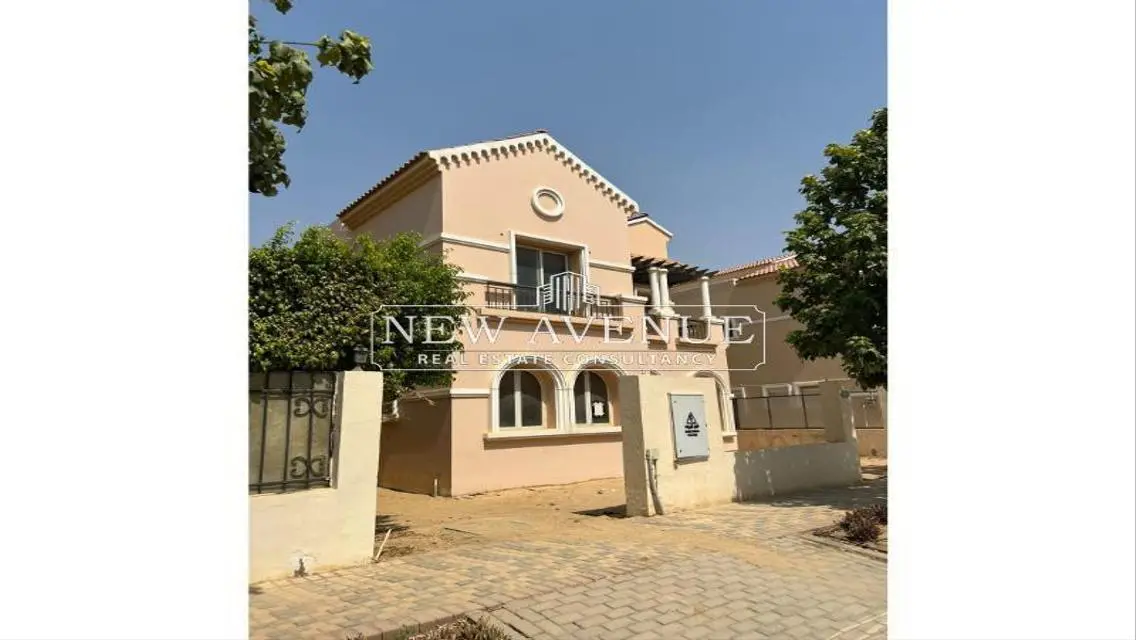 Luxury Villa for Sale - 582 Sq M