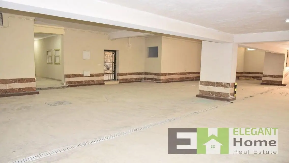Luxury Villa For Sale with Private Pool, 3282 sqm