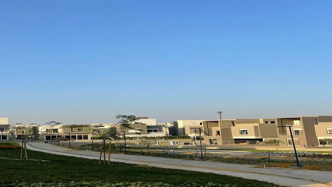 فيلا فاخرة للبيع في موقع متميز
