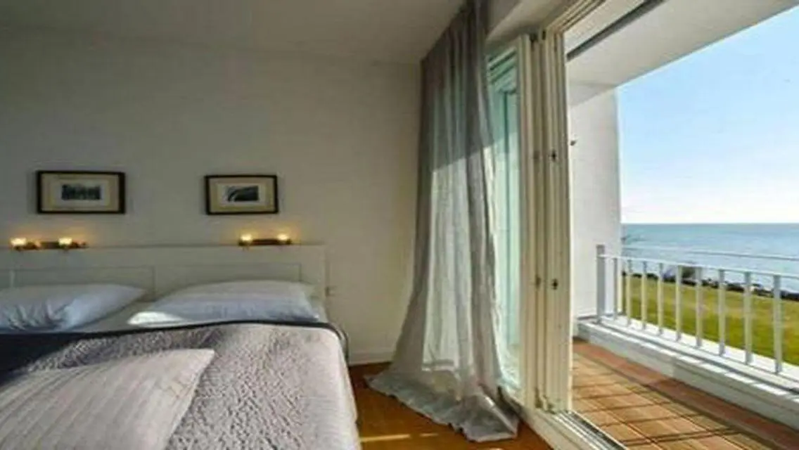 Luxury Apartment with Lake View in the City Center