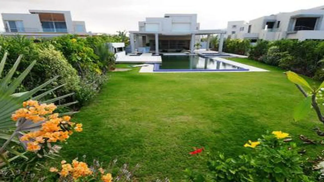 Luxury Apartment with Lake View in the City Center