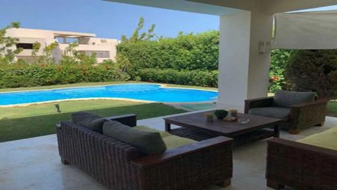 Luxury Apartment with Lake View in the City Center