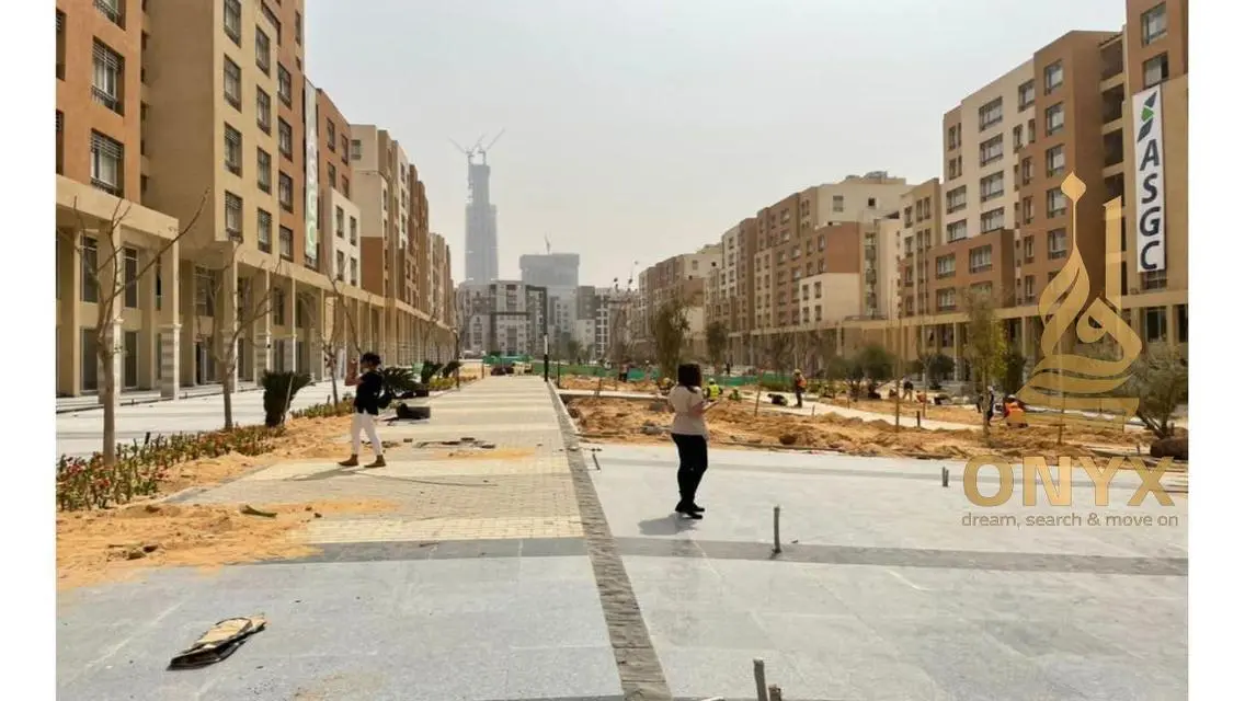 مساحة تجارية متاحة للإيجار بموقع متميز
