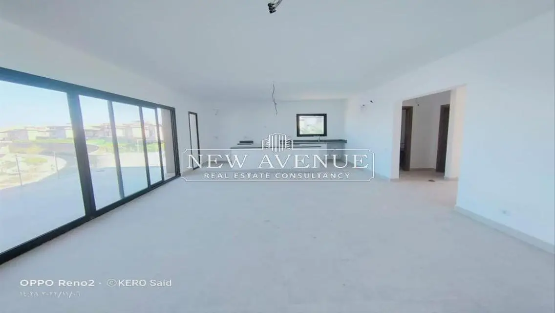 Stunning Property with Three Rooms and Great Views