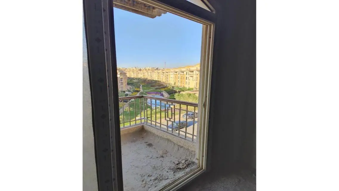 شقة رائعة بإطلالة رائعة للبيع