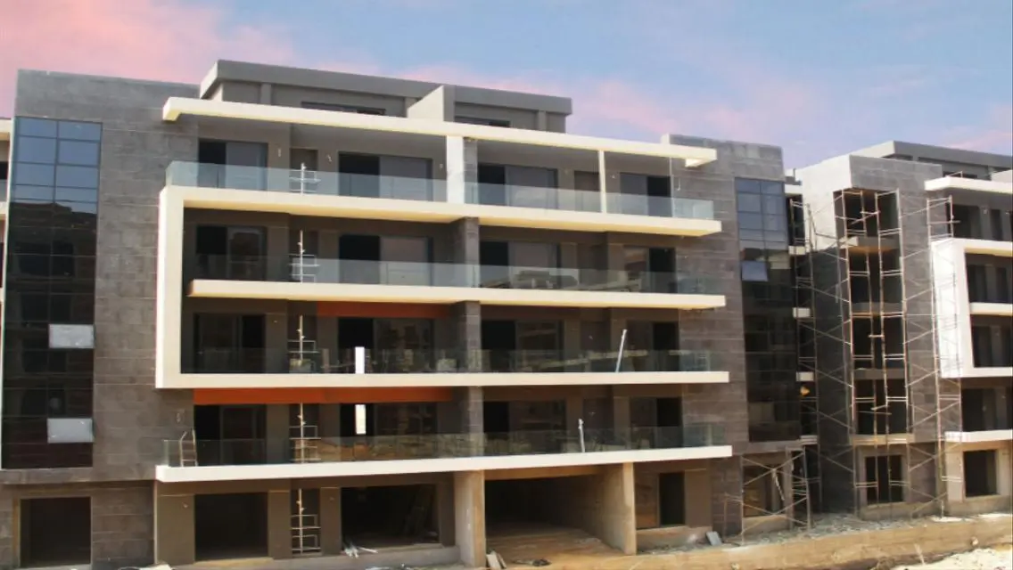 Luxury Apartment in the Heart of the City with Lake View