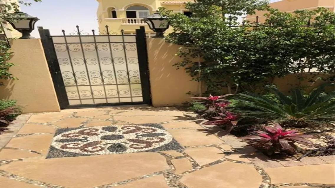 فيلا فاخرة جاهزة بالكامل للبيع