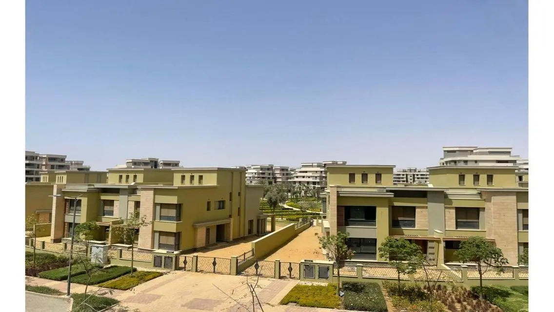 Luxury Apartment in Sky Condos Sodic