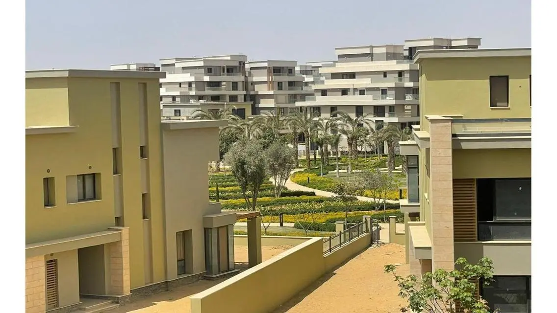 Luxury Apartment in Sky Condos Sodic