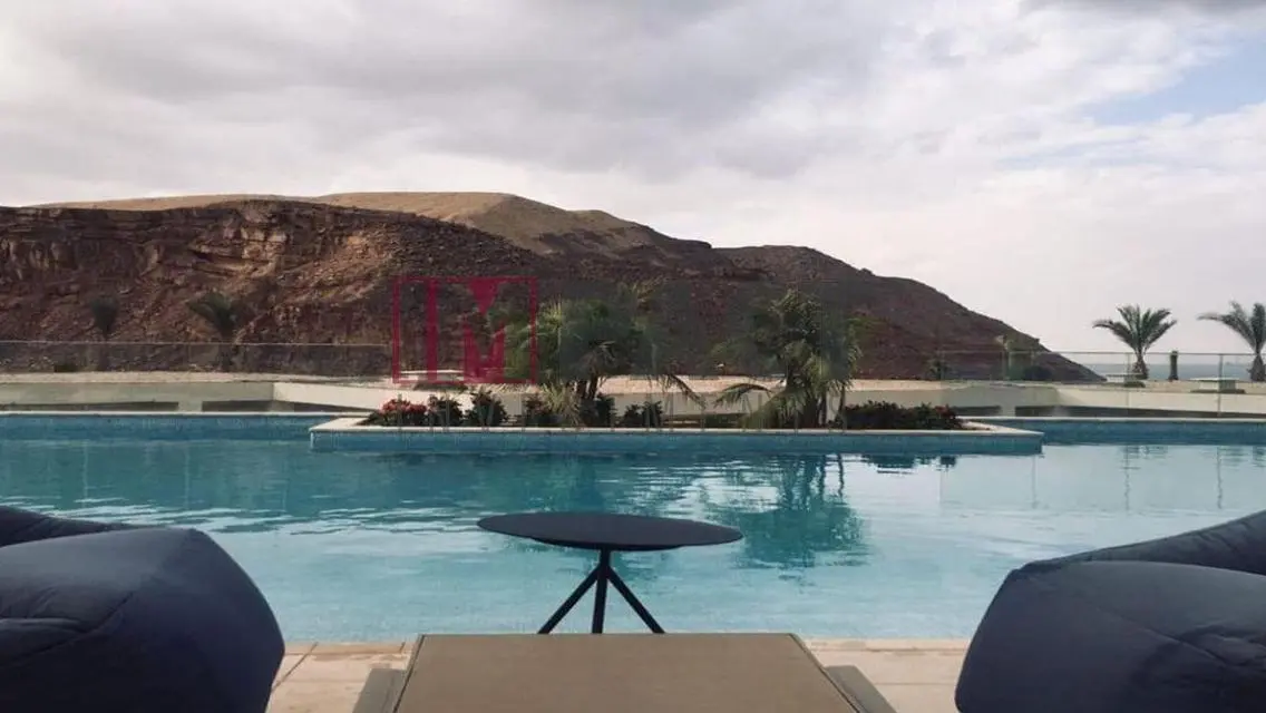 فيلا فاخرة في موقع متميز للبيع