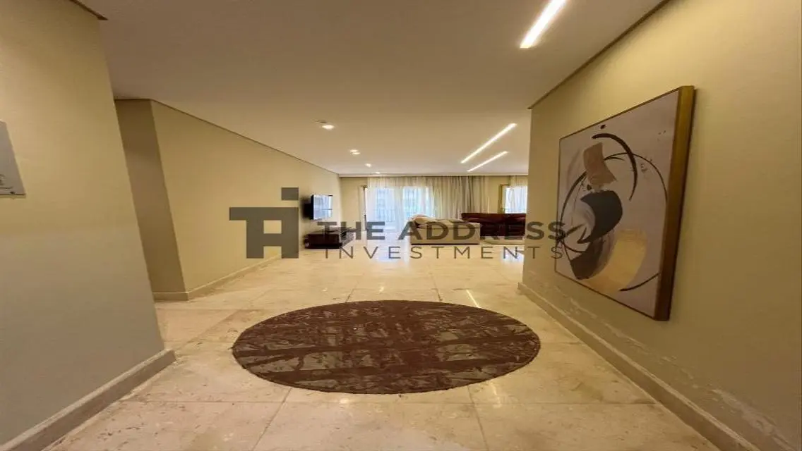 Exclusive Investment in AUC