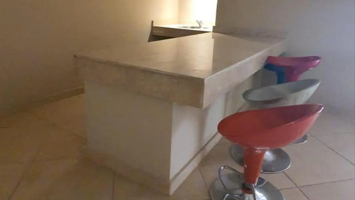 فيلا فاخرة بمساحة شاسعة مطلة على بحيرات