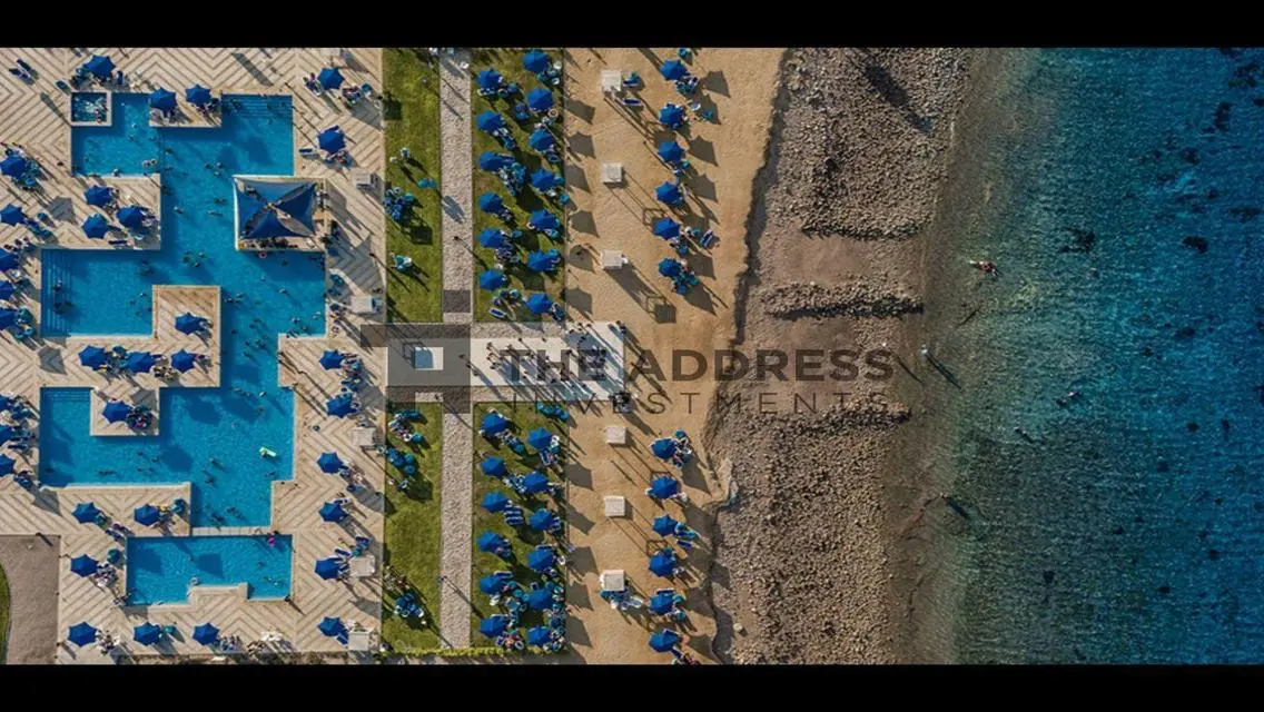 شقة فاخرة في لافيستا مع حديقة خاصة ومسبح