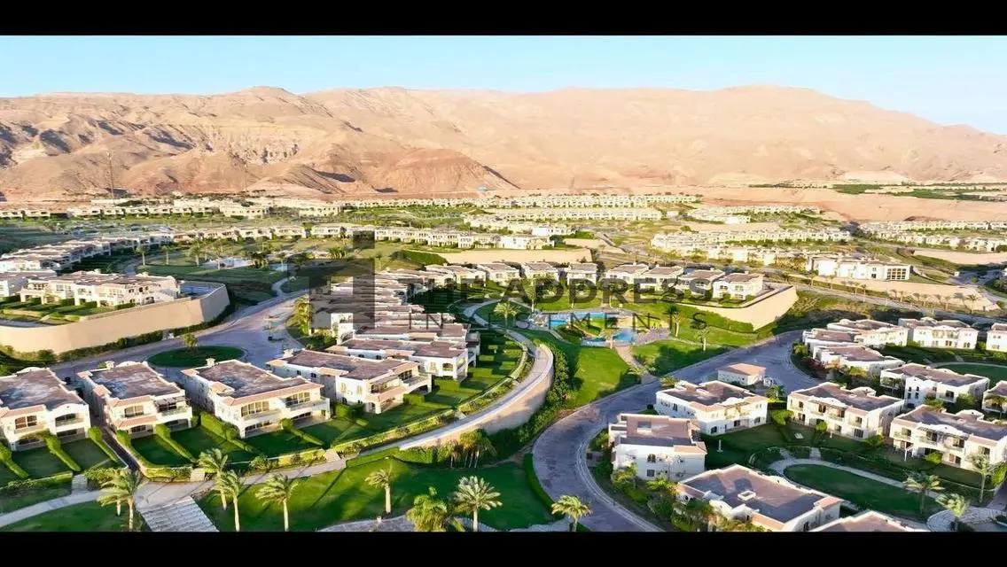 شقة فاخرة في لافيستا مع حديقة خاصة ومسبح