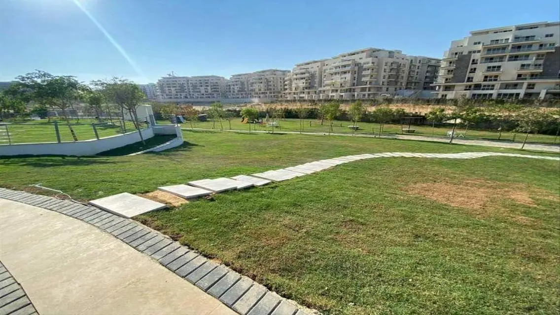 Luxury Villa for Sale in Mountain View - New Cairo