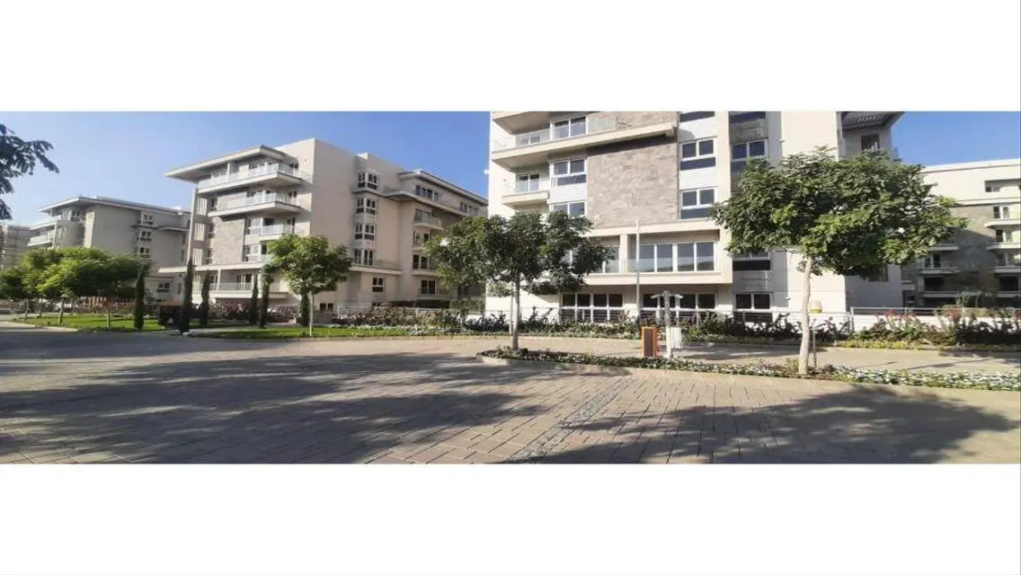 Luxury Villa for Sale in Mountain View - New Cairo