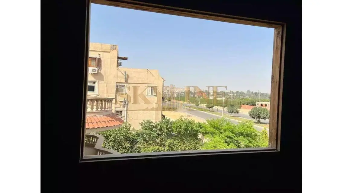 شقة فاخرة في SKYLINE ردهة 3 غرف للبيع