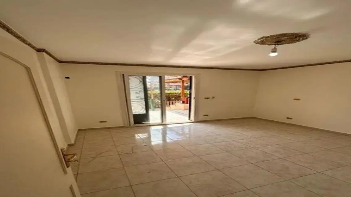Apartment for Rent in Rehab 1 with Garden