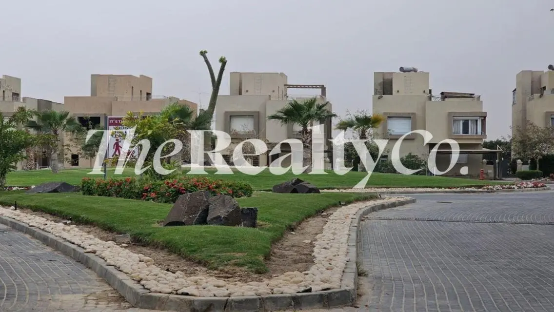 Luxury 5-Bedroom Stand-Alone Villa in Palm Hills