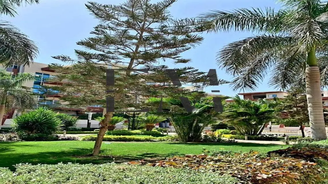 شقة فاخرة مع شرفة وحارس أمن