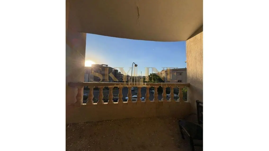 Luxury Apartment Overlooking Landmark