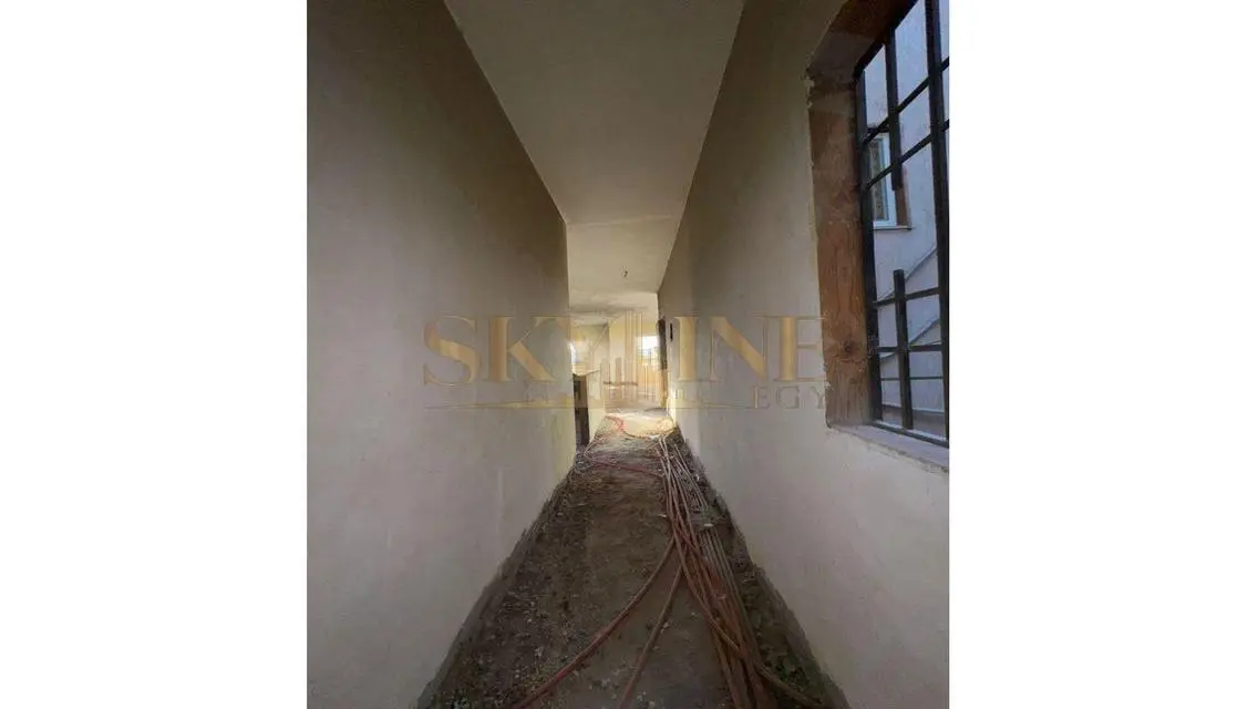 Luxury Apartment Overlooking Landmark