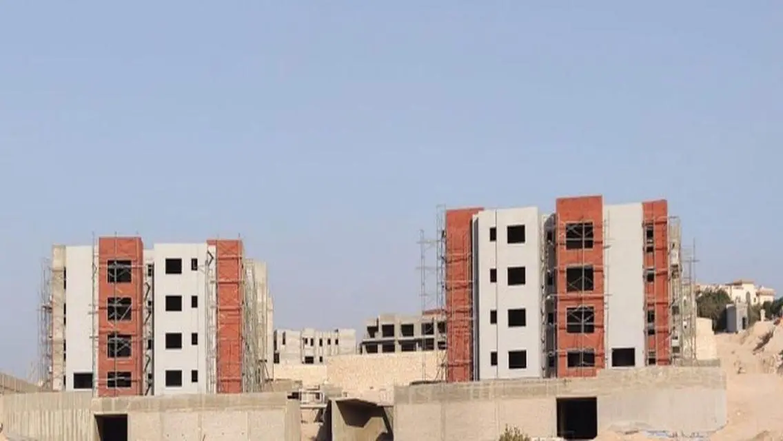 شقة رائعة للبيع بإطلالة ساحرة على البحيرات