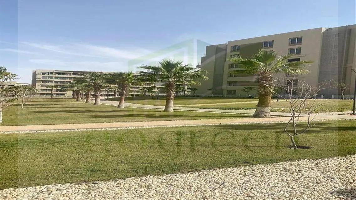 Luxury Property with Private Garden and Pool