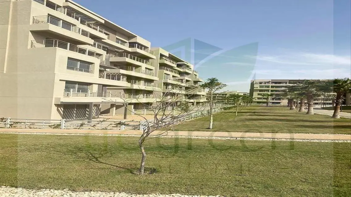 Luxury Property with Private Garden and Pool