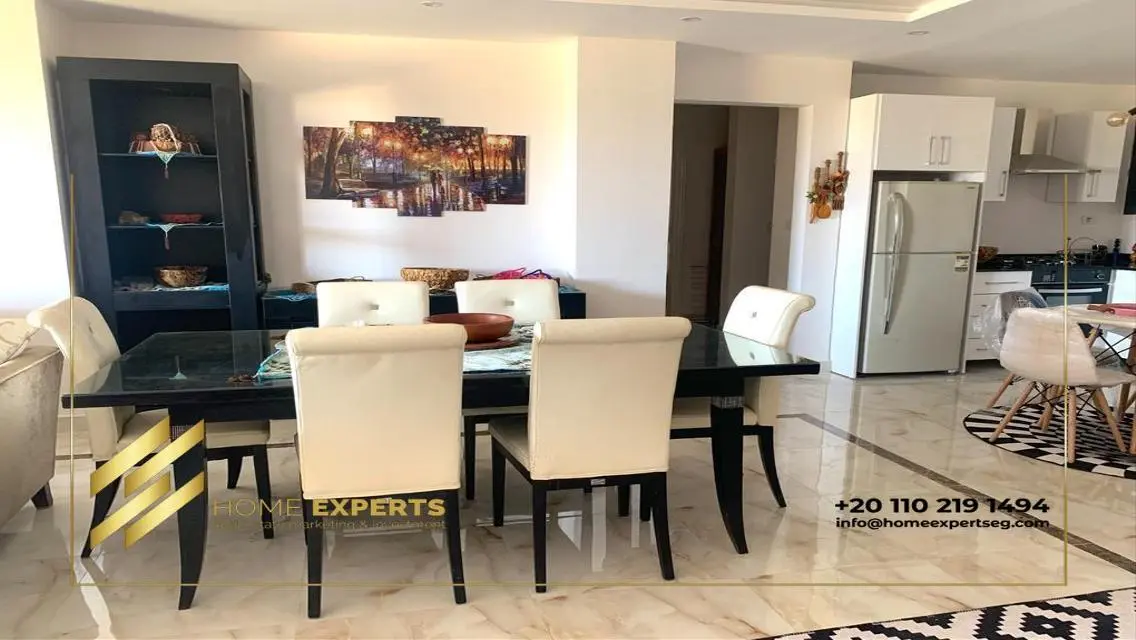 Stunning Apartment with Scenic View in Central Location