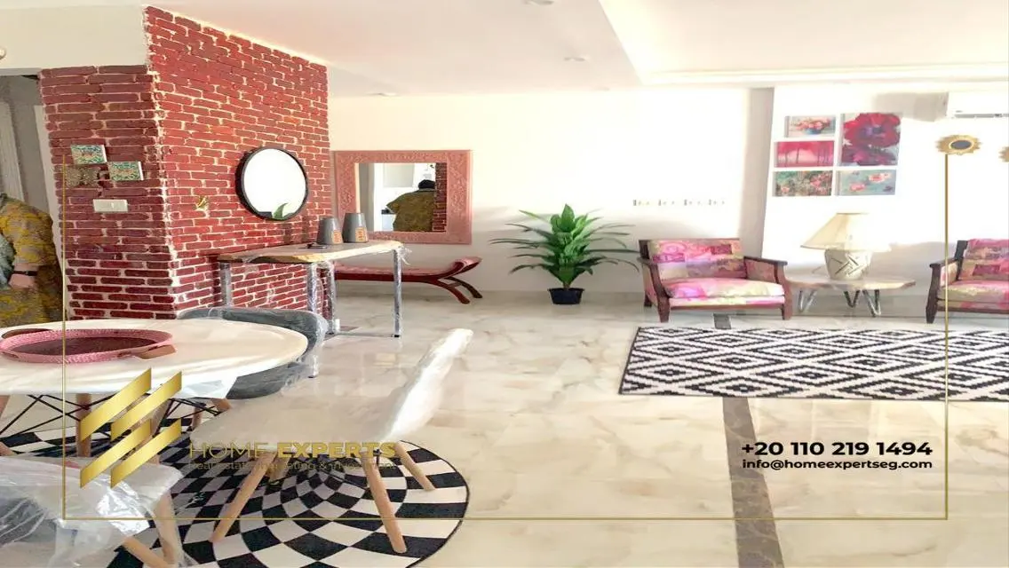 Stunning Apartment with Scenic View in Central Location