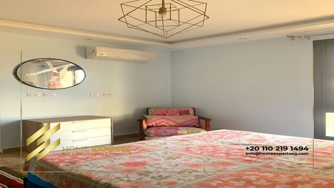 Stunning Apartment with Scenic View in Central Location
