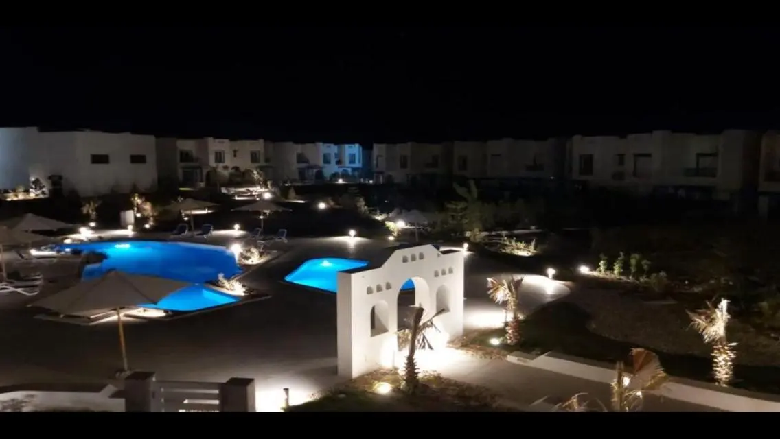 منزل توأمي متميز للبيع