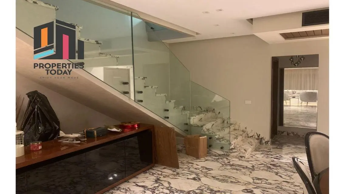 شقة فاخرة بمساحة كبيرة مع جميع المرافق في قلب المدينة